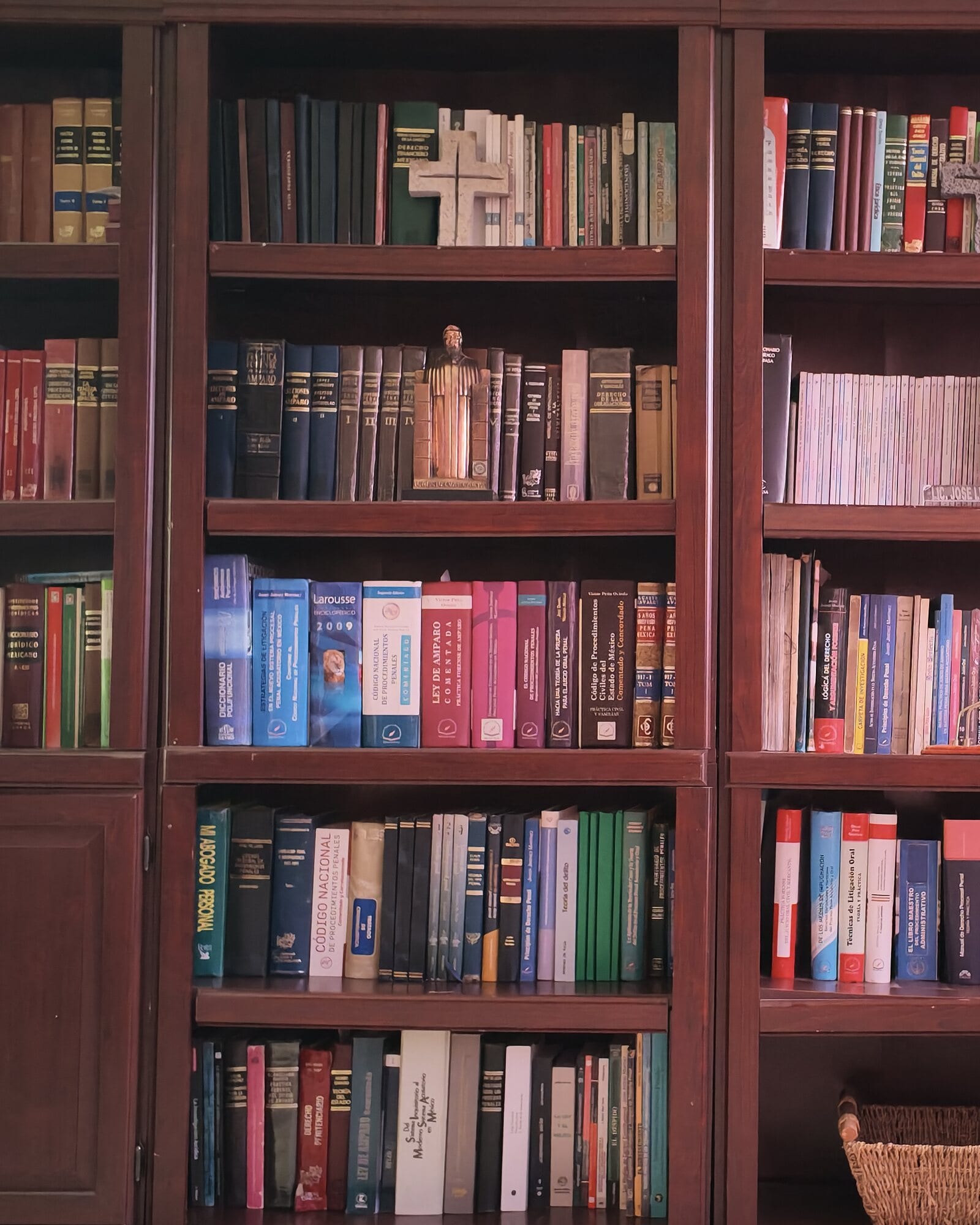 Biblioteca de jurisprudencia de Corporativo Altamirano